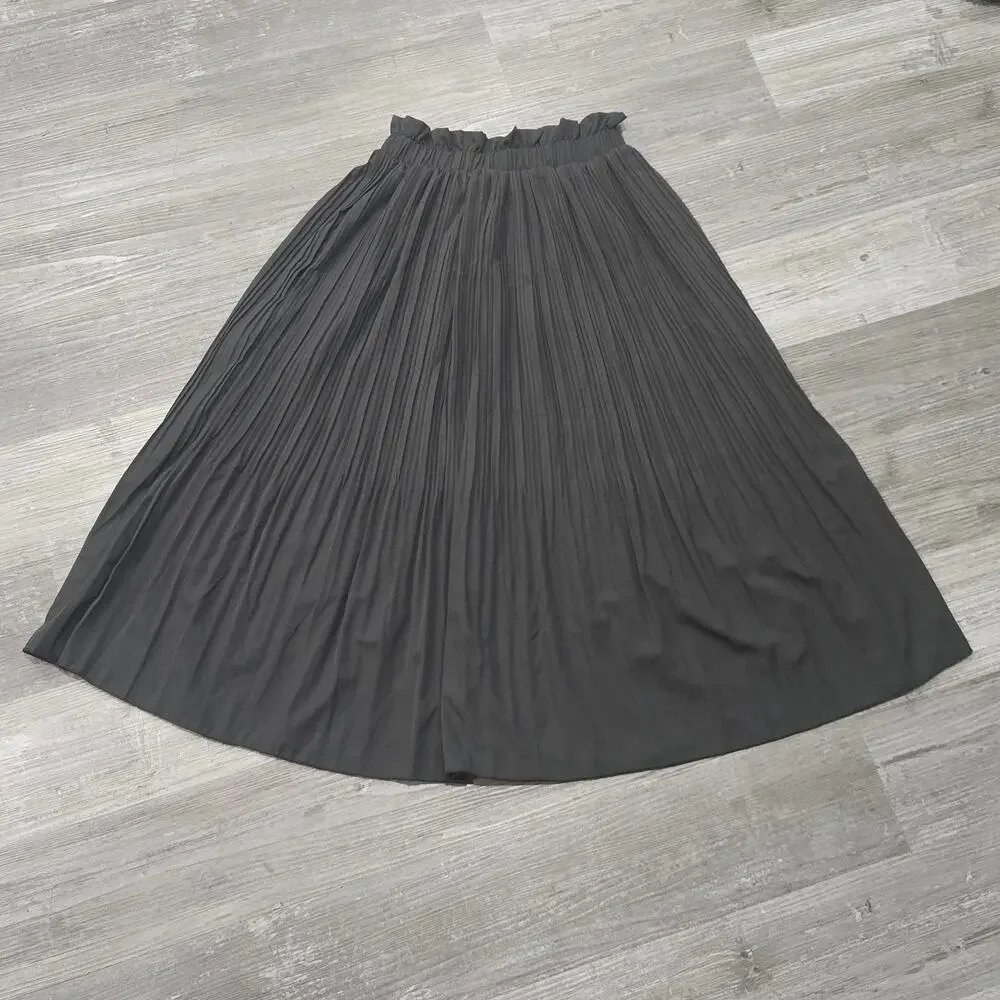 Naggoo Black Maxi Pleated Elastic Waist Skirt